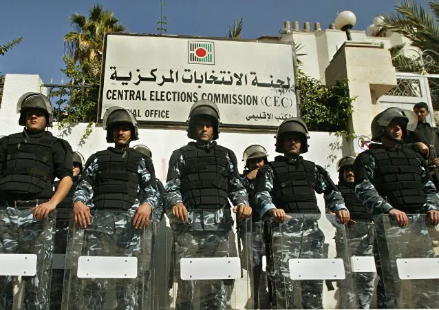 حماس تتهم جهات بالتلاعب بأماكن الاقتراع في السجل الانتخابي في بعض مناطق الضفة الغربية