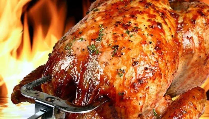 فوائد صحية مذهلة لجلد الدجاج المقرمش 