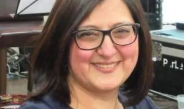 عن الكاتبة والأديبة رنا أبو حنا 