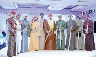 سلطنة عمان تشدد قواعد ارتداء الدشداشة