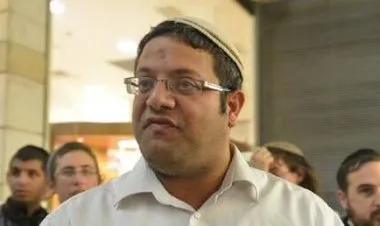 اعتداءات للمستوطنين في حي الشيخ جراح بعد إعلان رئيس حزب "القوة اليهودية" فتح مكتبه البرلماني بالحي