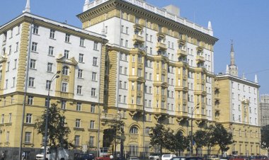 روسيا تقرر طرد نائب السفير الأمريكي في موسكو