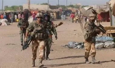 مالي تدعو القوات الفرنسية للانسحاب من أراضيها دون تأخير