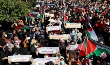 حماس تدعو لتعزيز الحراك الوطني ضدّ سياسة التفرّد واحتكار فريق "أوسلو"