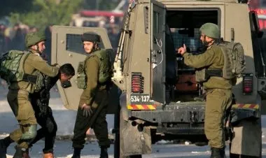 الاحتلال يعتقل عشرات الفلسطينيين في القدس والضفة