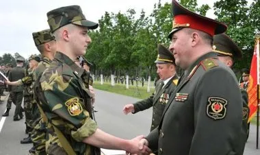 رئيس أركان الجيش في بيلاروسيا يعلن أن انسحاب القوات الروسية من بيلاروسيا يعتمد على سلوك الغرب