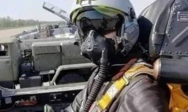 الطيار الشبح ..الحكومة الأوكرانية تستغل شائعات لا أساس لها من الصحة