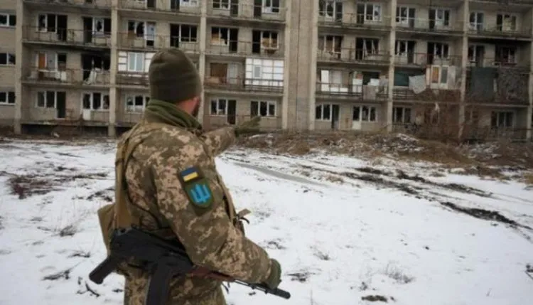 إعلام روسي: دوي انفجارات قرب مطار دونيتسك شرق أوكرانيا