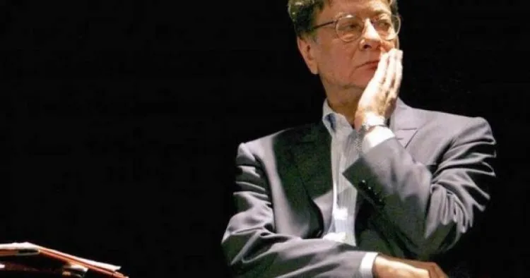 مع قصيدة محمود درويش: يطير الحمام يحط الحمام