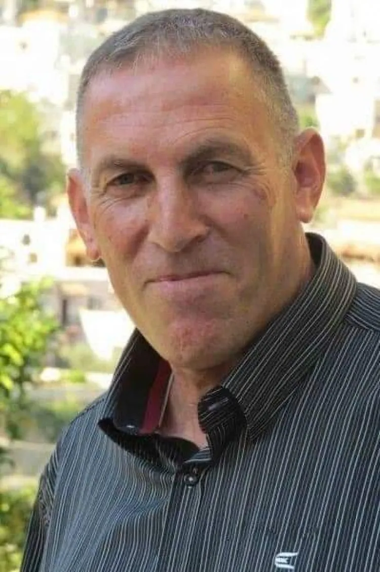 الكاتب شاكر فريد حسن اغبارية في ذمة الله