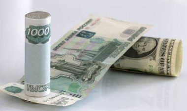 العملة الروسية تواصل صعودها