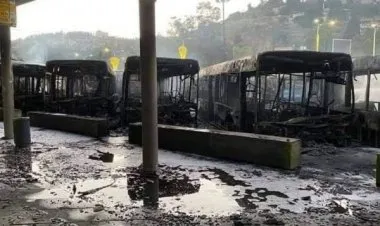 إحراق 18 حافلة لشركة فلسطينية بصفد