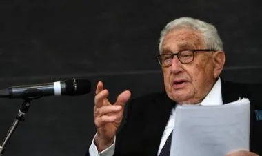 كيسنجر: الولايات المتحدة أصبحت منقسمة أكثر مما كانت عليه في حرب فيتنام