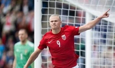 هالاند يقود النرويج للفوز على السويد في دوري الأمم الأوروبية