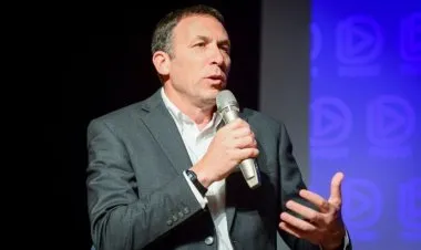 مسؤول ديني إسرائيلي يدعو لطرد الفلسطينيين إلى السويد بـ"القطار"