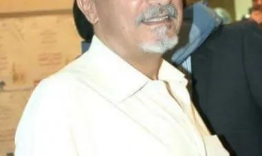 رحيل الفنان الملتزم هشام هنيدي .