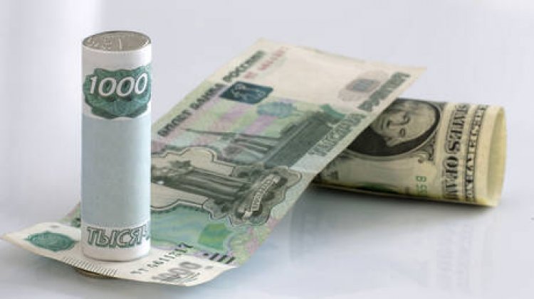العملة الروسية تواصل صعودها