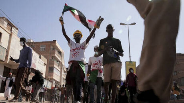 تجمع «المهنيين السودانيين» يرفض المشاركة في مفاوضات الآلية الثلاثية