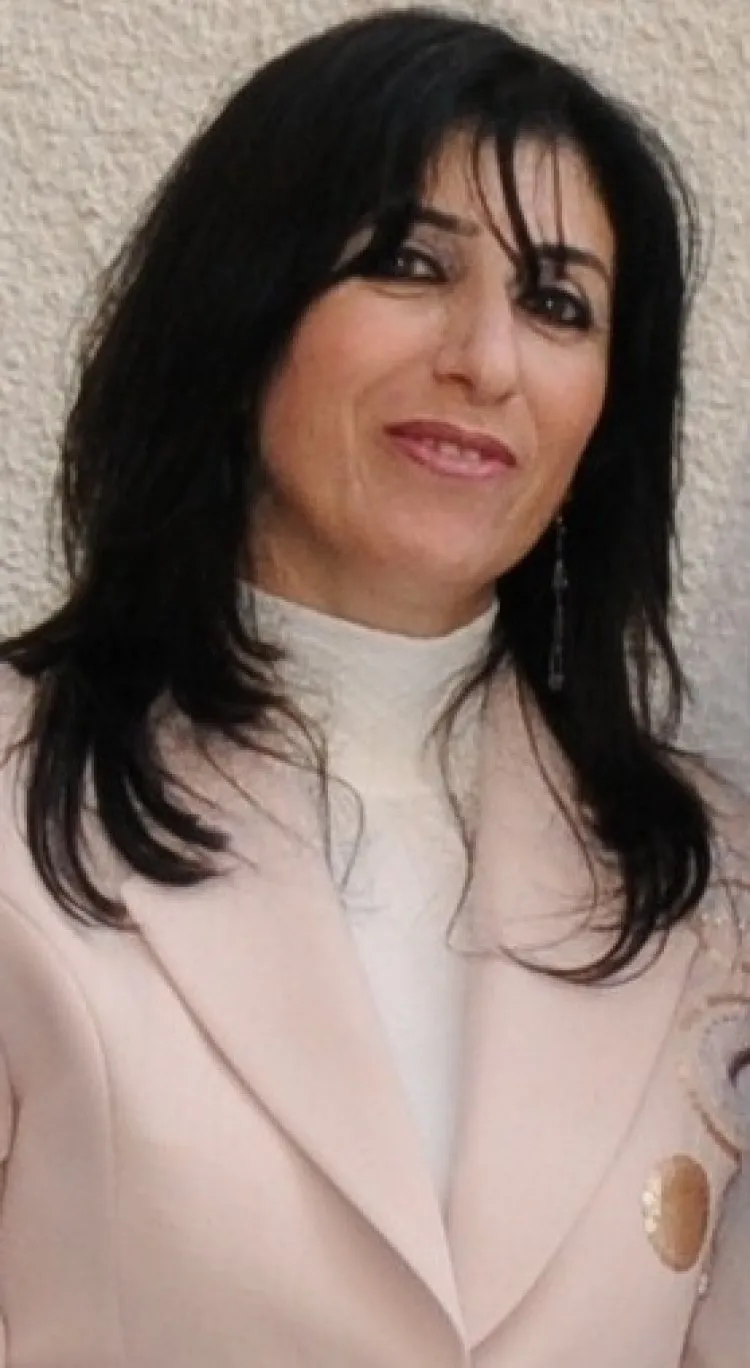 هل الجنسيّةُ صليبُ آلامِك؟