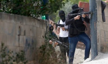 صحيفة معاريف: نحن أمام انتفاضة فلسطينية من نوع آخر  !