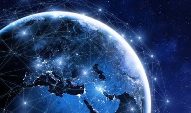 «سبيس إكس» تطلق صاروخها المحمّل بـ46 قمرًا صناعيًا من طراز ستارلنك