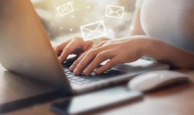 بريد إلكتروني جديد يحمي تلقائيًا من أدوات التعقب السرية