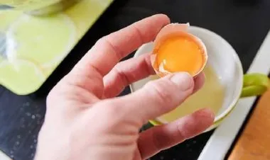 طبيبة روسية تدحض أسطورة مخاطر صفار البيض