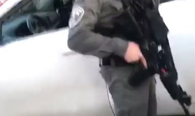 جندي «إسرائيلي» يعدم  شابا فلسطينيا بدم بارد