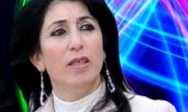 حَنَان تُلَمِّعُ الْأَحْذِيَة؟/ آمال عوّاد رضوان
