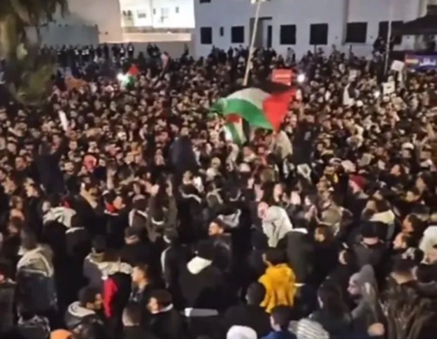 متظاهرون في سلطنة عُمان يساندون الحراك الأردني المناصر لفلسطين