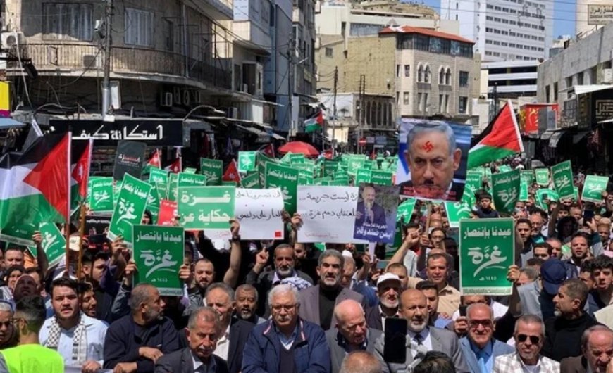 مسيرة لمئات الأردنيين في عمّان دعما لغزة