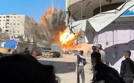 31 شهيدا بغارات على غزة ومسيرة في بيت لاهيا تطالب بوقف الحرب