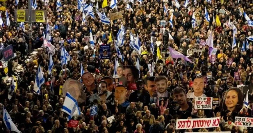 دخانُ الحرب الأهليَّةِ في "إسرائيل" يندلع ورئيس المحكمة العليا يكشف: هذه علامات الكارثة القادمة