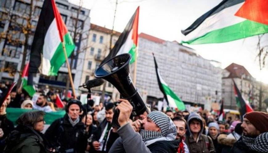تظاهرة في برلين تضامنًا مع الشعب الفلسطيني