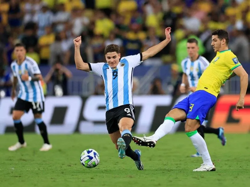 مواجهة "المليار ونصف المليار يورو".. قيمة سوقية خرافية للاعبي الأرجنتين والبرازيل