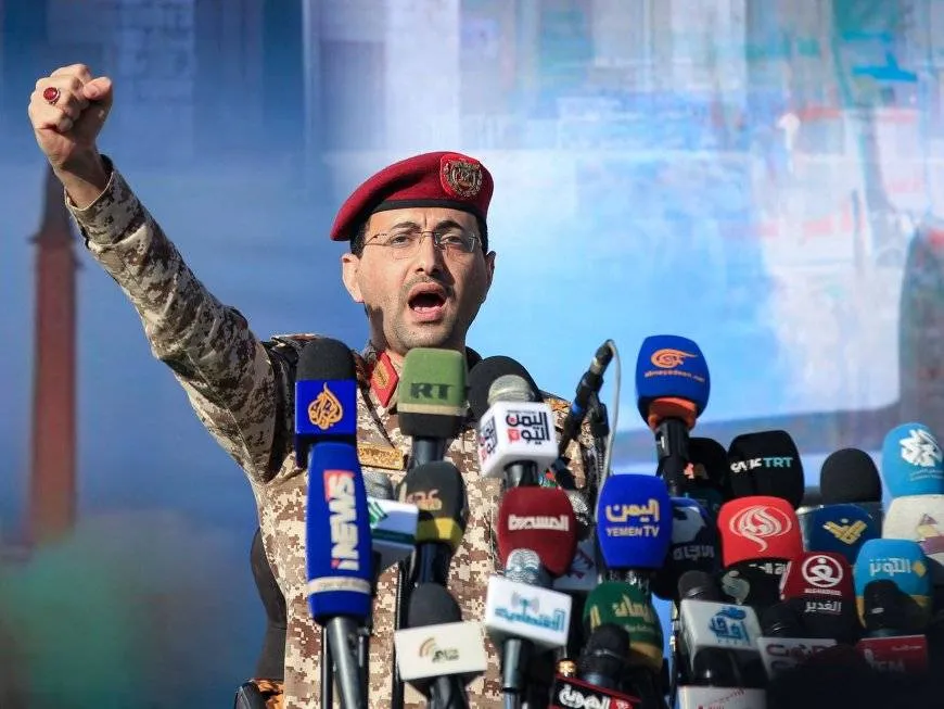 الحوثيون يعلنون استهداف تل أبيب وحاملة طائرات أميركية