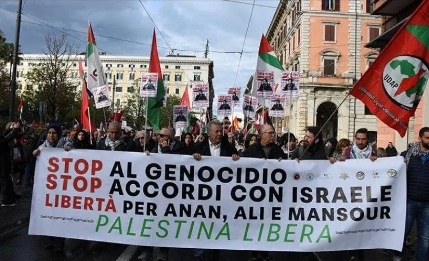 أوقفوا الإبادة.. مظاهرة حاشدة في روما دعما لفلسطين