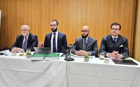 محامون وناشطون يقدّمون طلبًا رسميًا لرفع الحظر البريطاني عن حركة "حماس"