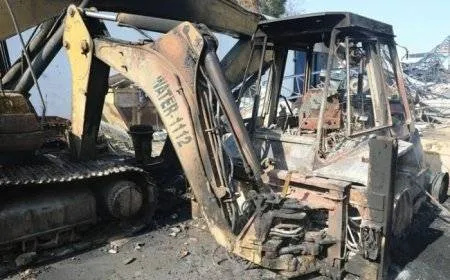 طائرات الاحتلال تستهدف جرافات ومعدات ثقيلة في غزة لمنع استخدامها في إعادة الإعمار