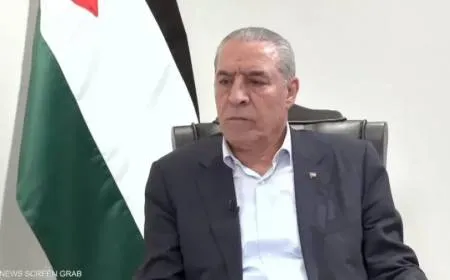 لاحقه عرفات ليقتله وقرّبه عباس ليخلفه.. من يكون حسين الشيخ؟ 