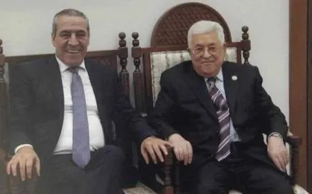 تعيين حسين الشيخ نائبا لمحمود عباس