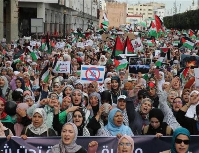 مسيرات بالمغرب احتجاجا على رسو سفينة بطنجة يشتبه حملها أسلحة لـ«إسرائيل»"