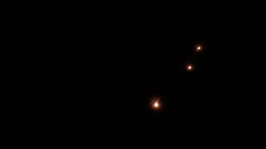 القسام تنشر فيديو يظهر قصف أسدود برشقة صاروخية