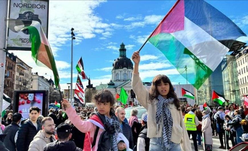 السويد.. مظاهرة تطالب بوقف فوري لجرائم "إسرائيل" في غزة