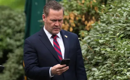 إقالة مستشار الأمن القومي الأمريكي مايك والتز بأمر من ترامب