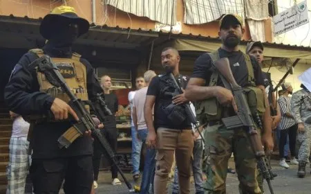 الحراك الشعبي الفلسطيني في لبنان يحذر من محاولات نزع سلاح المخيمات