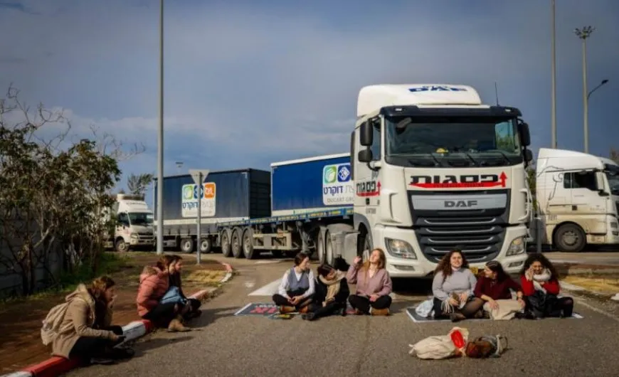 فرنسا تحقق مع يهود فرنسيين منعوا دخول المساعدات لغزة