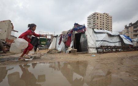 وفاة 7 فلسطينيين بغزة جراء انهيارات بسبب المنخفض الجوي