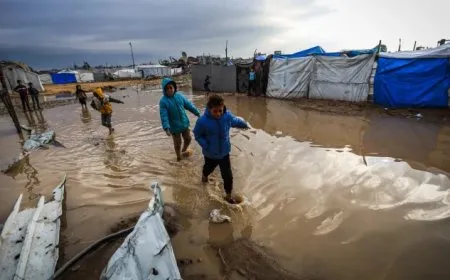 "أونروا": "إسرائيل" تمنع إدخال إمدادات للمأوى إلى قطاع غزة