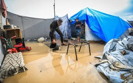 الإعلام الحكومي بغزة: تضرر 53 ألف خيمة والمنخفض كشف هشاشة الواقع المعيشي